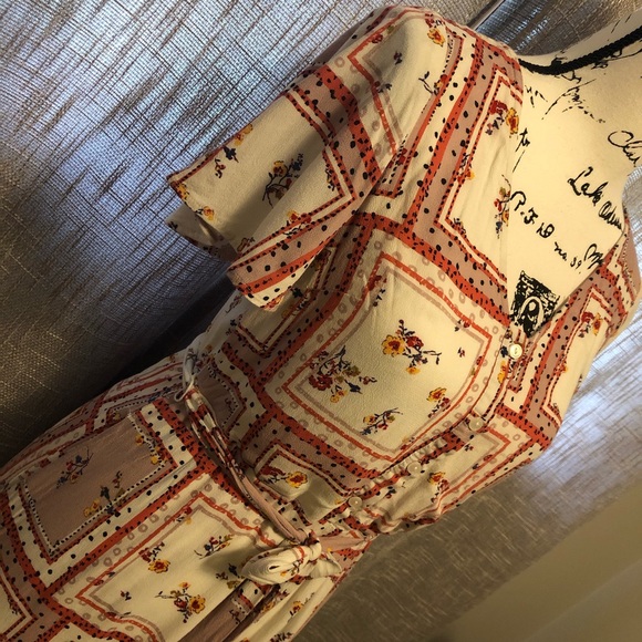 Skies Are Blue | Floral Patchwork Dress! ✨ - Picture 6 of 12